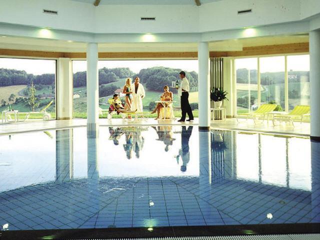 Hotel Roemerstein Fürstenfeld Extérieur photo