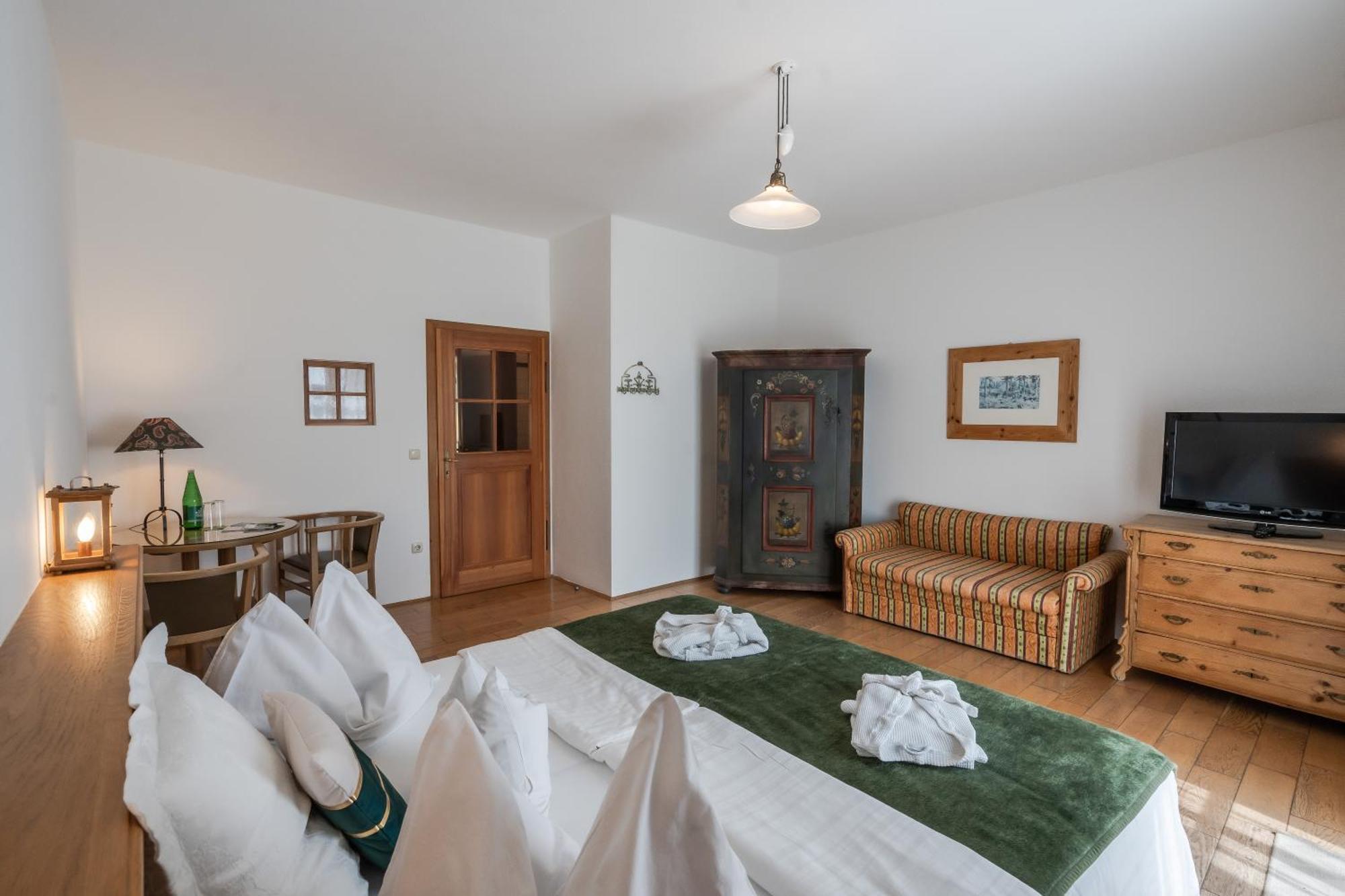 Hotel Roemerstein Fürstenfeld Extérieur photo