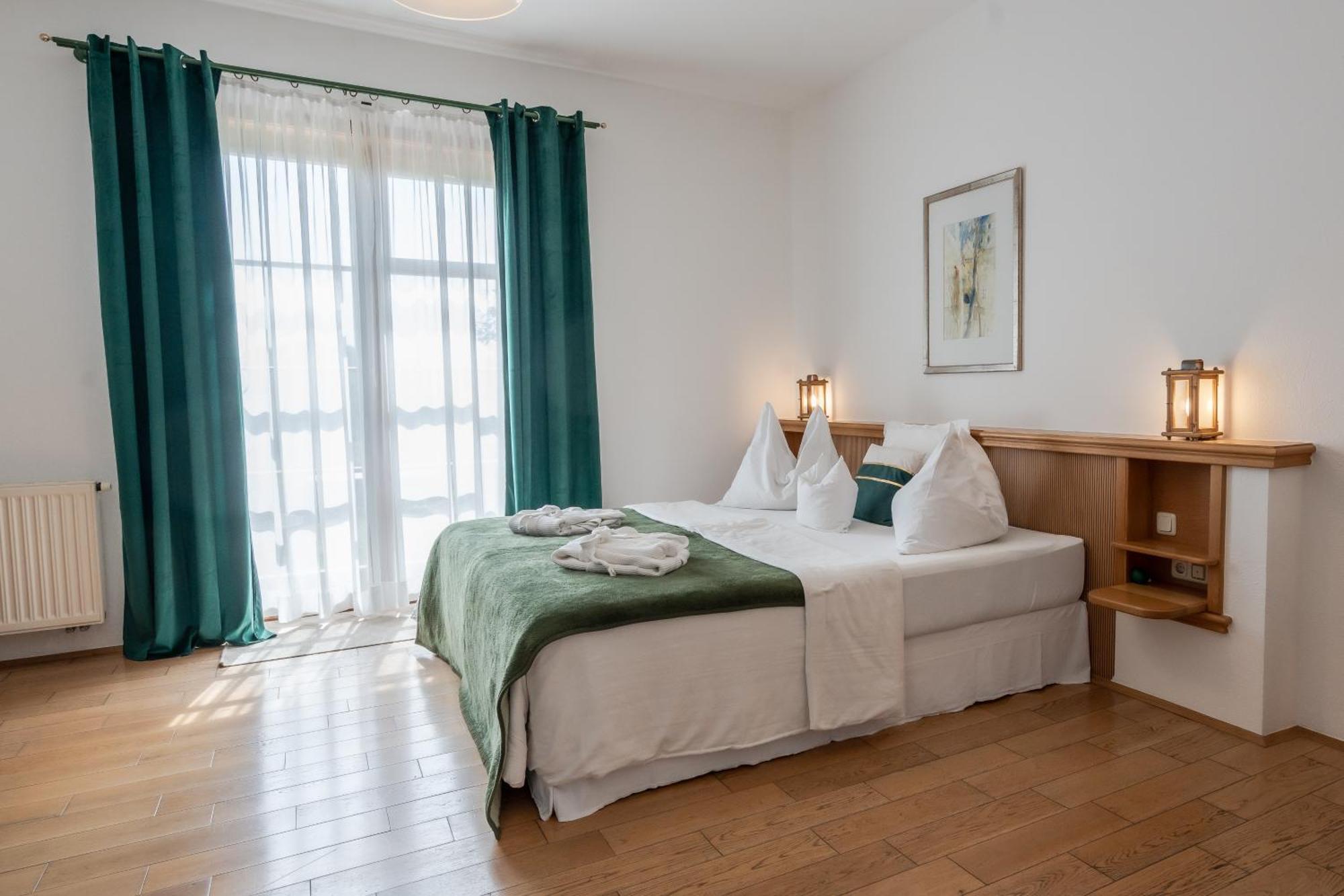 Hotel Roemerstein Fürstenfeld Extérieur photo