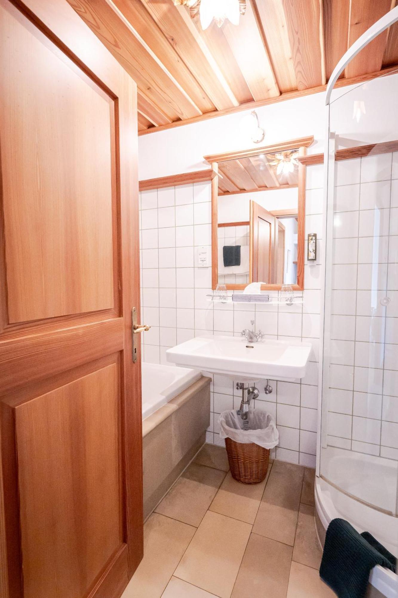 Hotel Roemerstein Fürstenfeld Extérieur photo